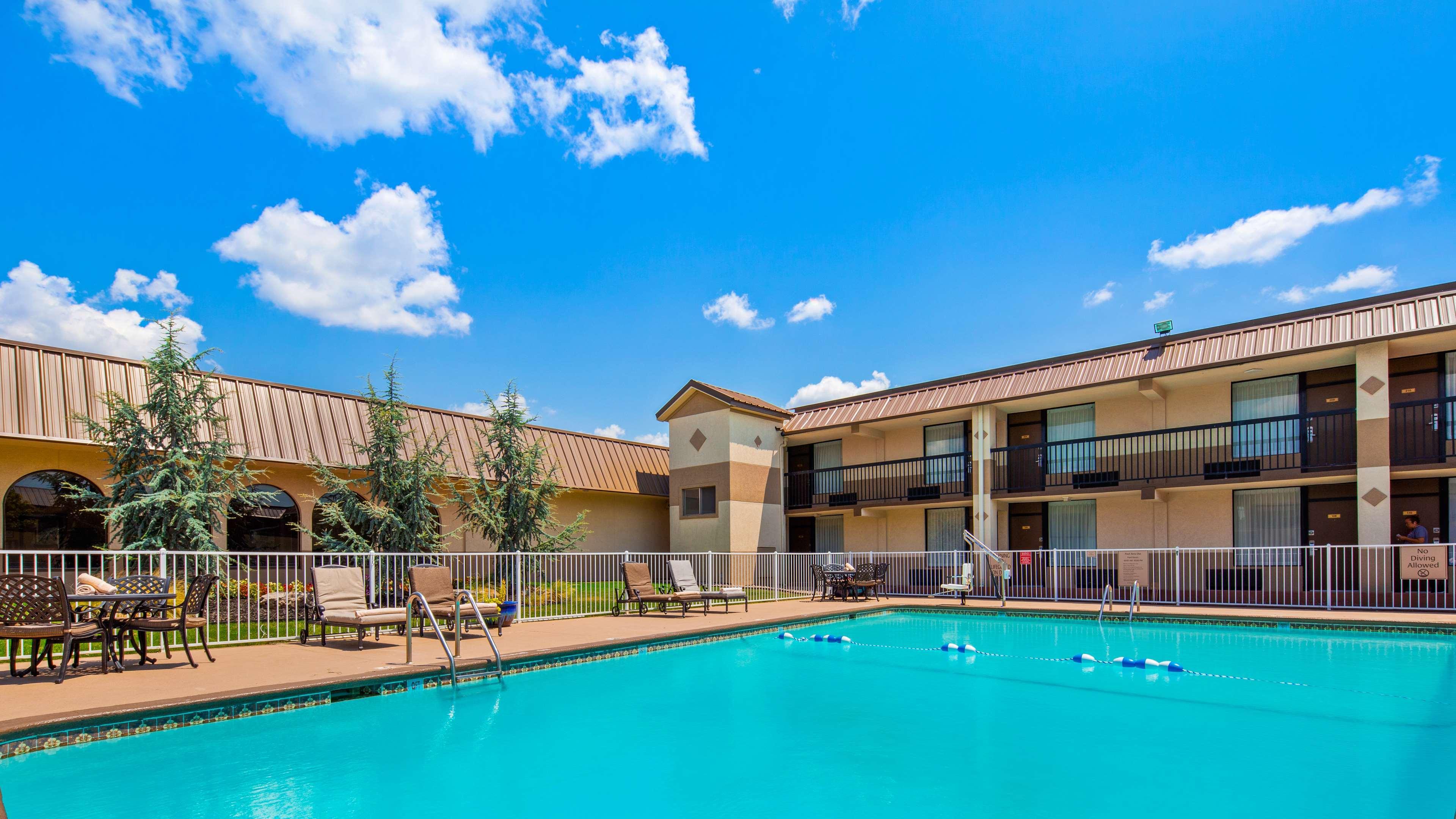Best Western Tulsa Airport Екстериор снимка