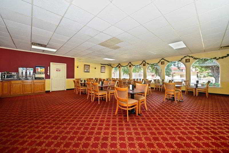 Best Western Tulsa Airport Екстериор снимка